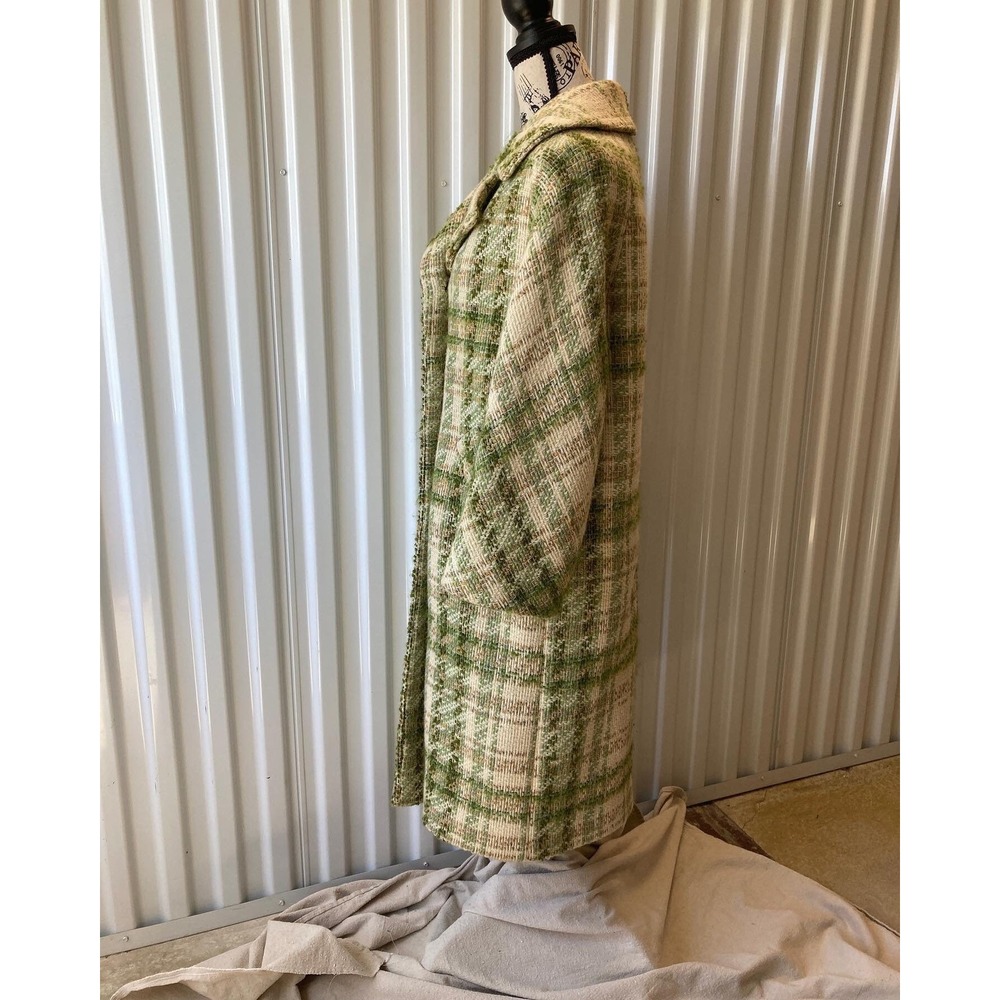Winter Wool Coat Early 1960s Plaid Boucle - Picture 3 of 10
